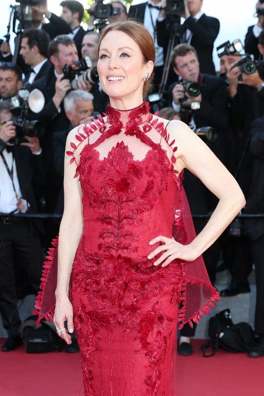 fashion_170601_cannes_chopard_3_Julianne_Moore.jpg