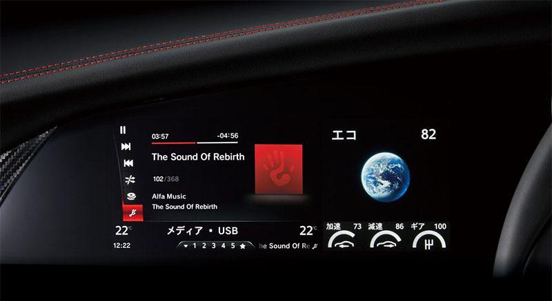 GIULIA_QV_p32 のコピー.jpg