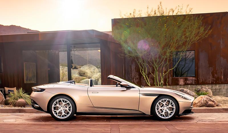 DB11_Volante_08 のコピー.jpg