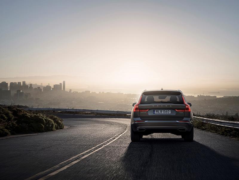 208061_The_new_Volvo_XC60 のコピー.jpg