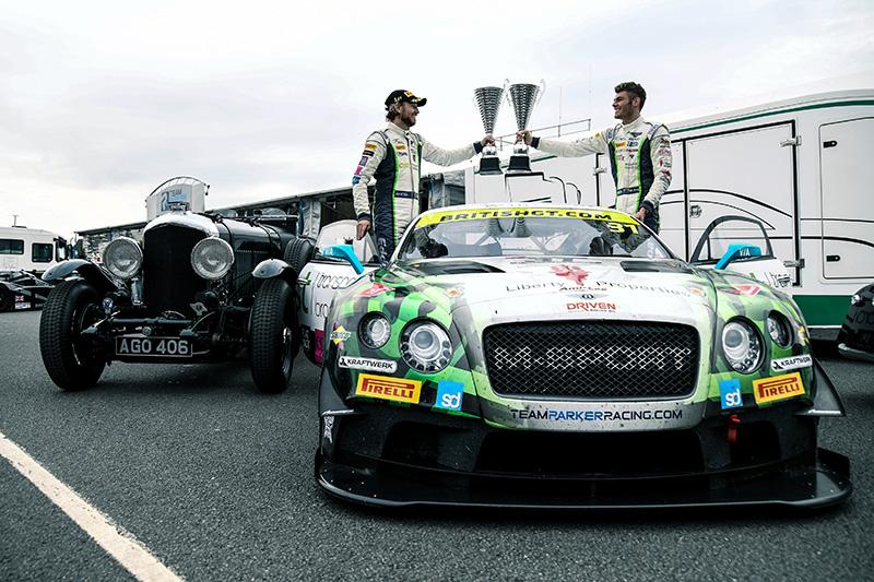 The Bentley Blower alongside the GT3 のコピー.jpg