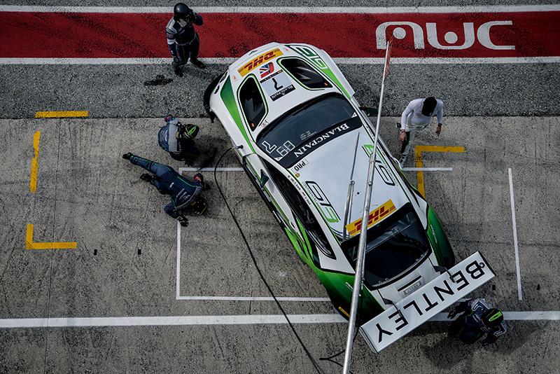 Bentley kicks off season with a second_03 のコピー.jpg