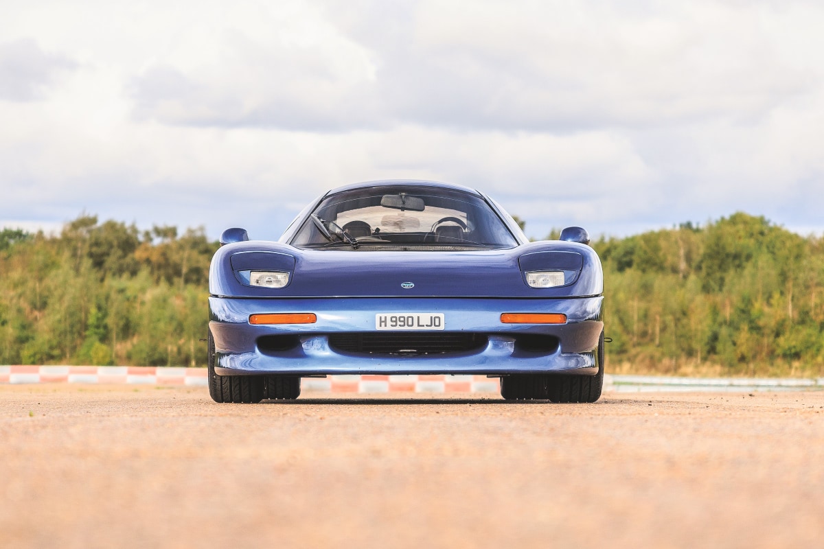 常軌を逸したロードカー、ジャガーXJR-15から「にじみ出る狂気