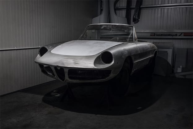 オリジナルか最新か。アルファロメオ・スパイダーのレストアに悩む