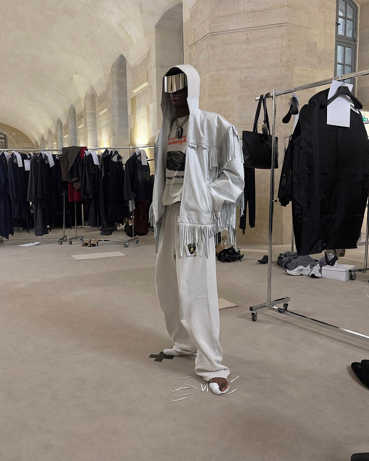 バレンシアガ × アウトモビリ・ランボルギーニ｜クチュールとスピード