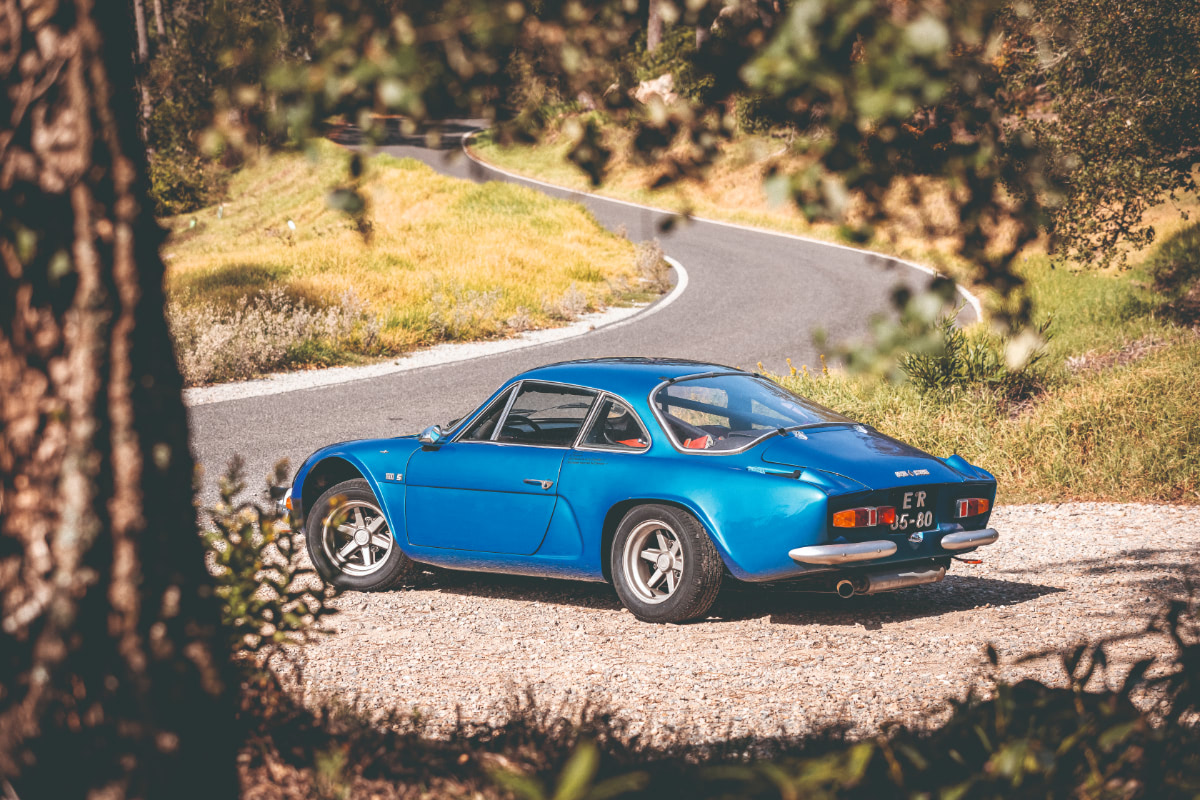 間違ってもA110を『ルノー』などとは呼んではいけない」｜アルピーヌ