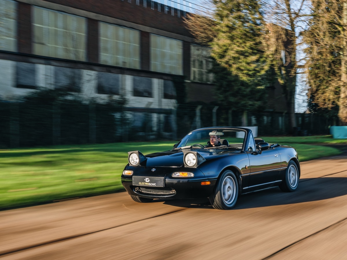 2d5f390ae947f4be6b3f1d3c9ba405