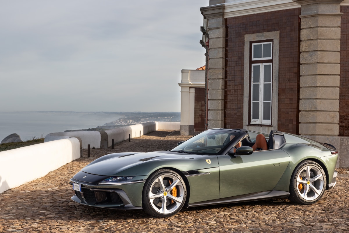 洗練されたデザインにオープントップの楽しさを｜フェラーリ