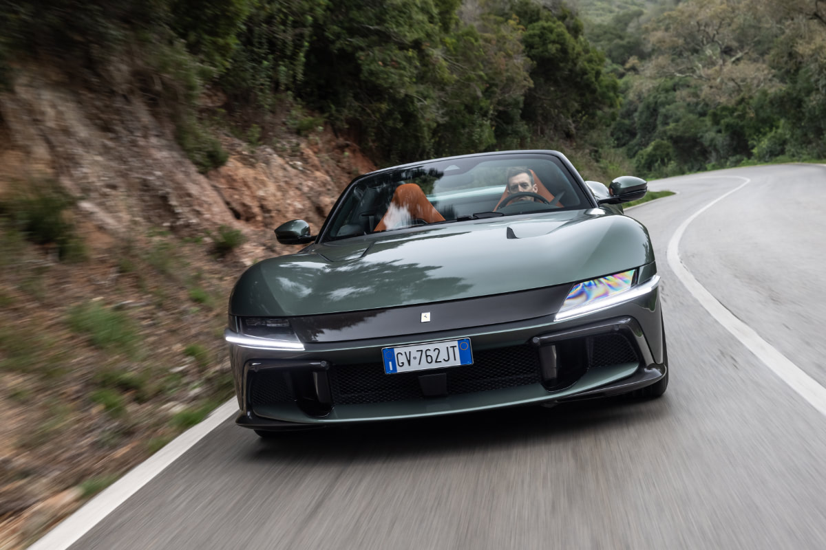 洗練されたデザインにオープントップの楽しさを｜フェラーリ