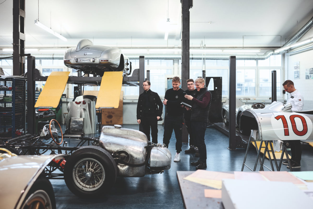 落札価格、81億円。かつてファンジオとモスがドライブした「伝説の