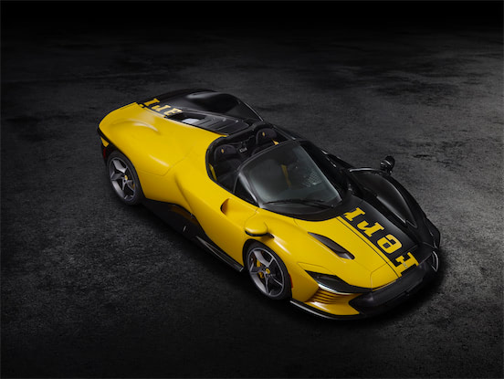 唯一無二の「599+1」｜フェラーリ・デイトナSP3、最後の特別な一台がRM