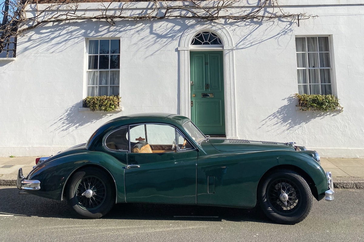 1955年ジャガーXK140 FHCのエンジンがかからない…｜『Octane』UK