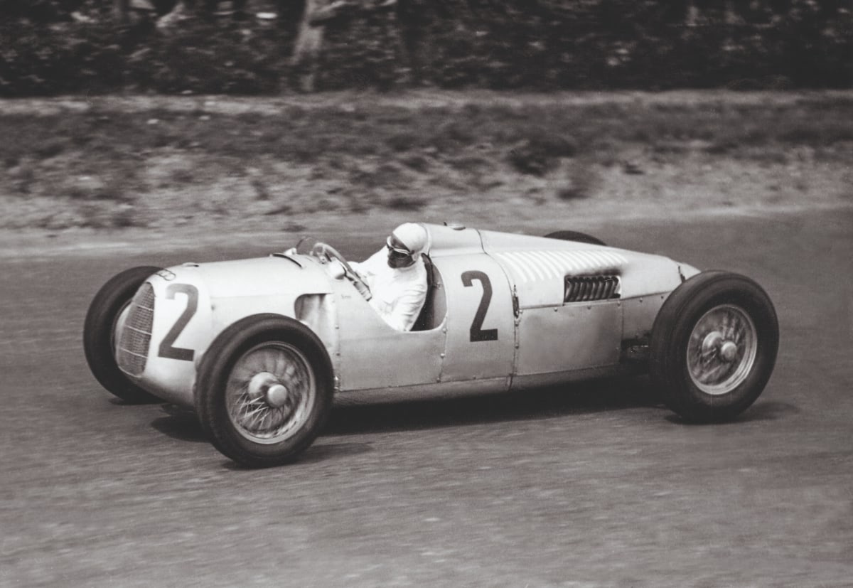 メルセデスとアウトウニオンのシルバーアローは、現在どこにある