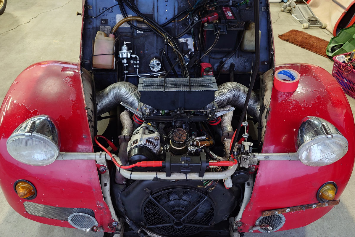 北へ、南へ、シトロエン2CVと30年｜第32回： 2CVで真夏のレース参戦