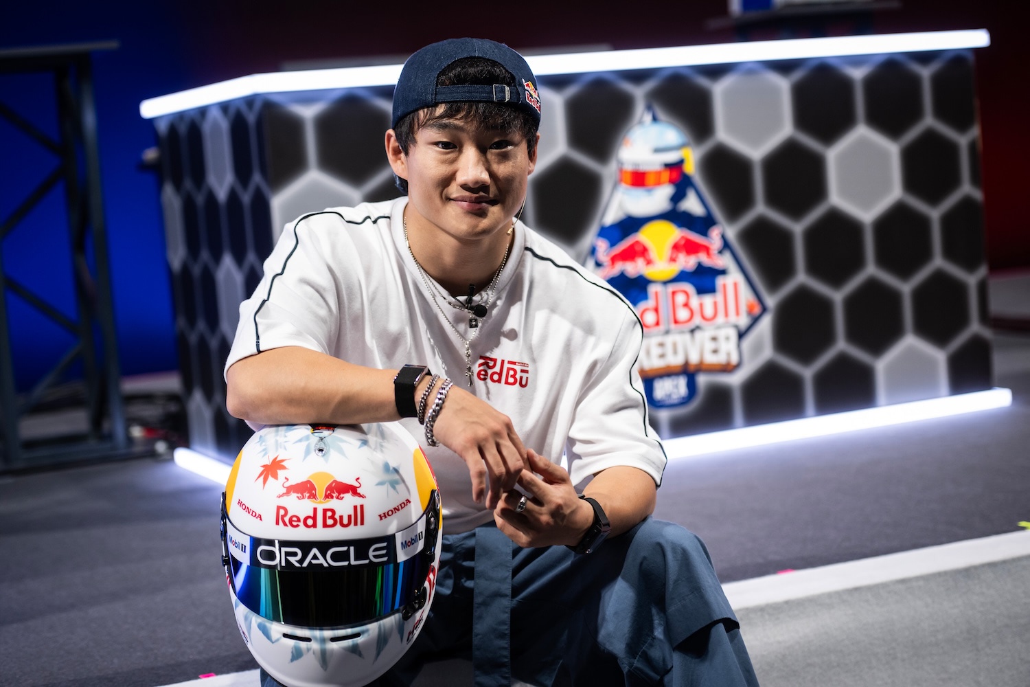 角田裕毅、東京ゲームショウ2025に登場｜「Red Bull Apex Takeover