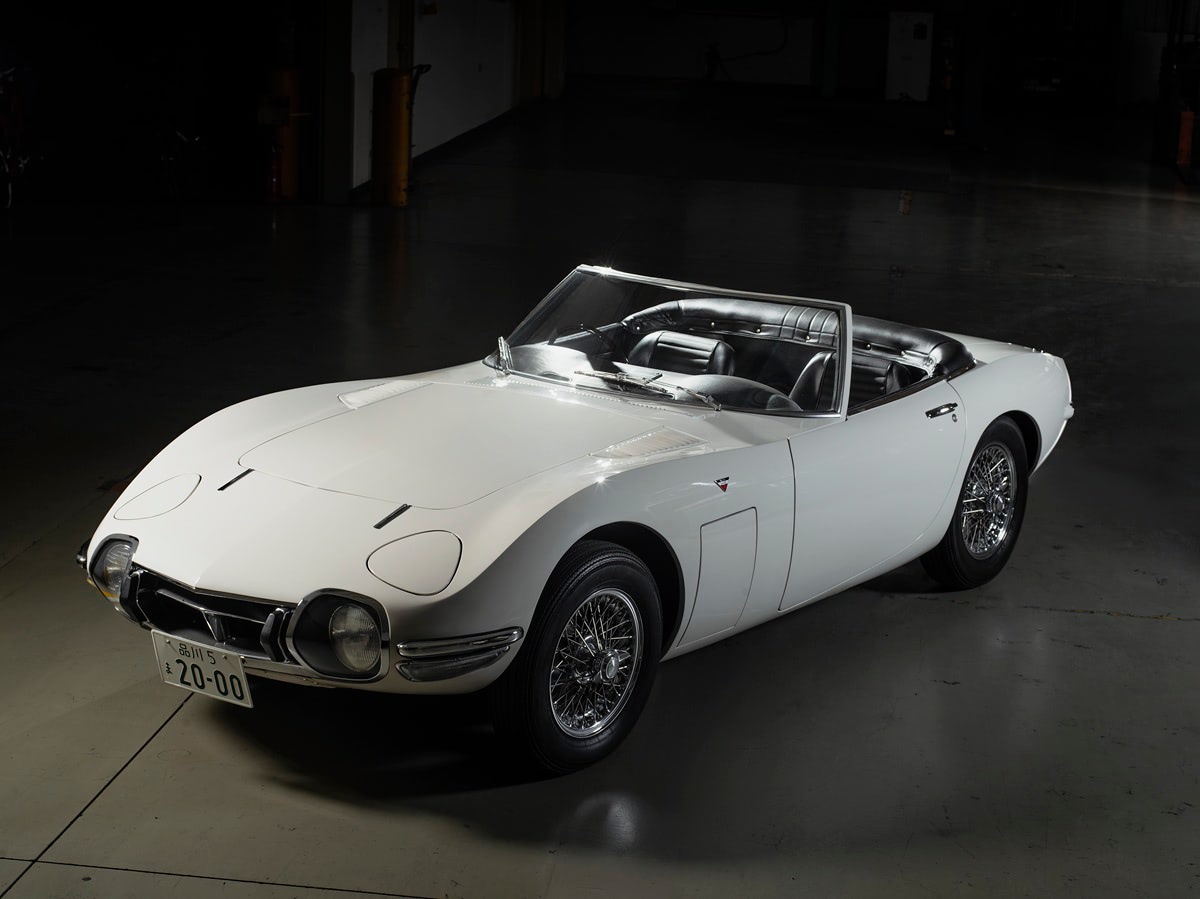 壮絶なレストアを経て蘇った、世界に2台のオープントップの2000GT