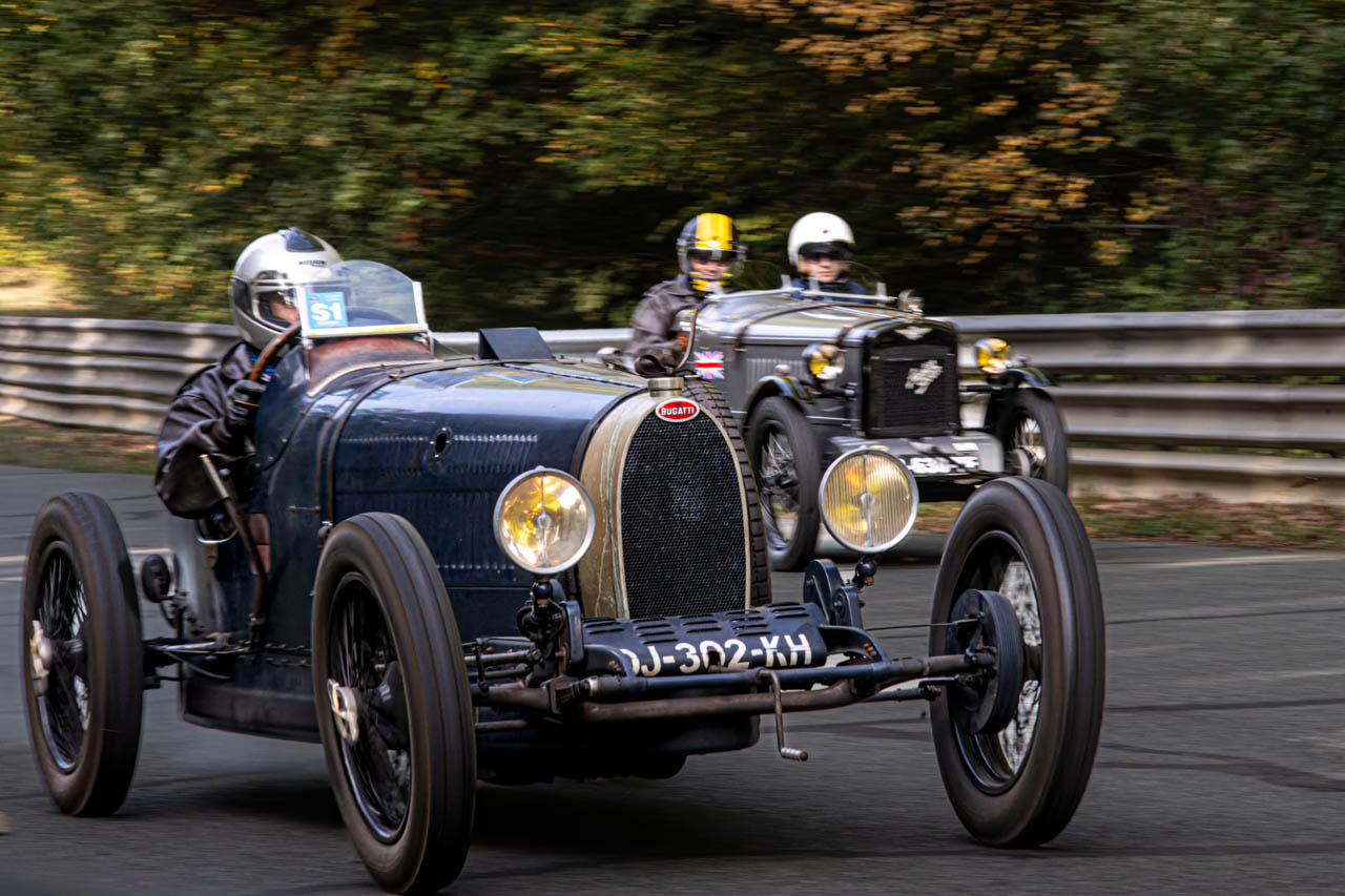 アンティーク☆車☆ 読者が主役の走行会｜LVA「Coupes Auto Légende」 in モンレリー
