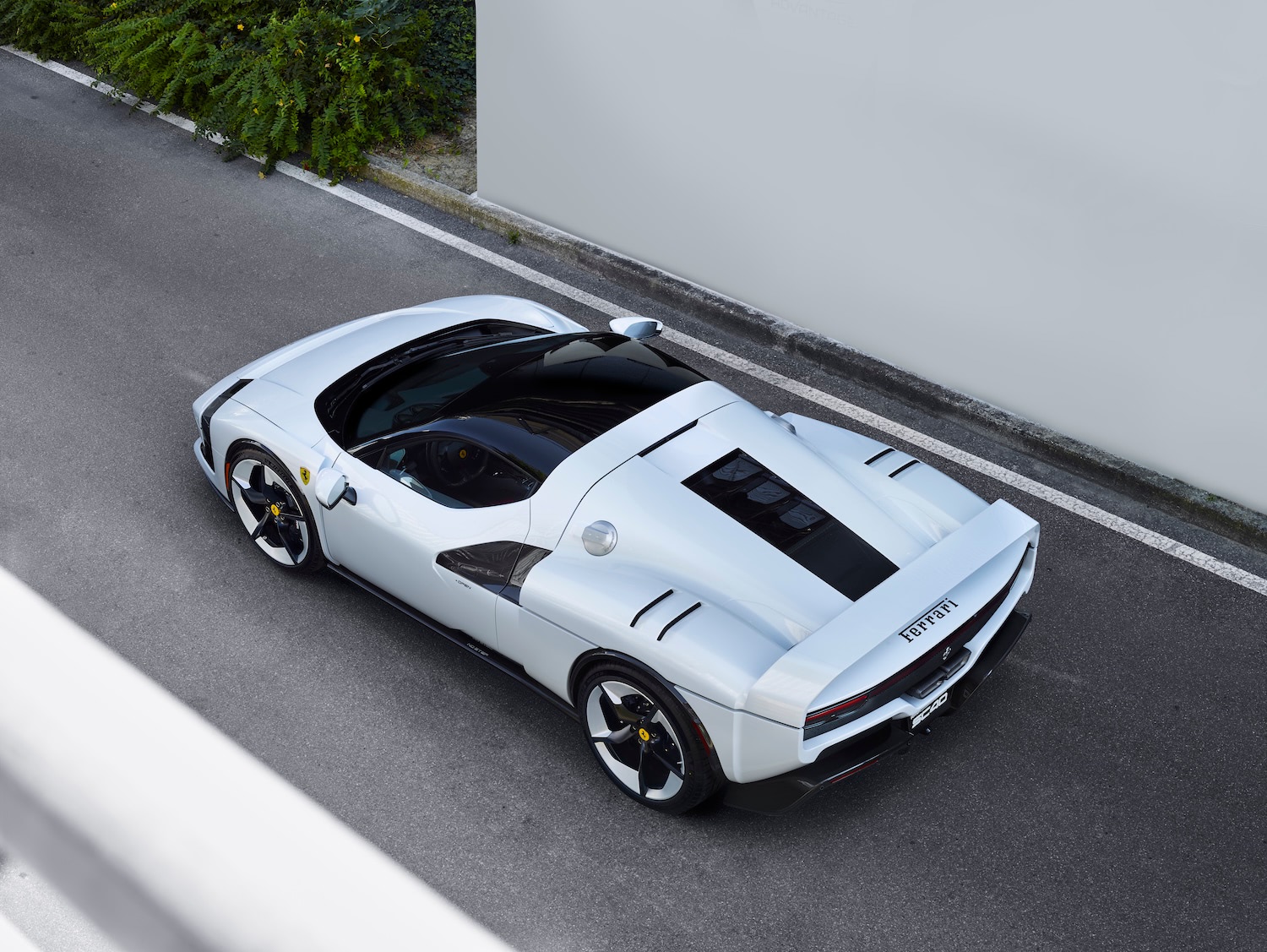 F40をオマージュしたワンオフモデル、フェラーリSC40が発表 | octane