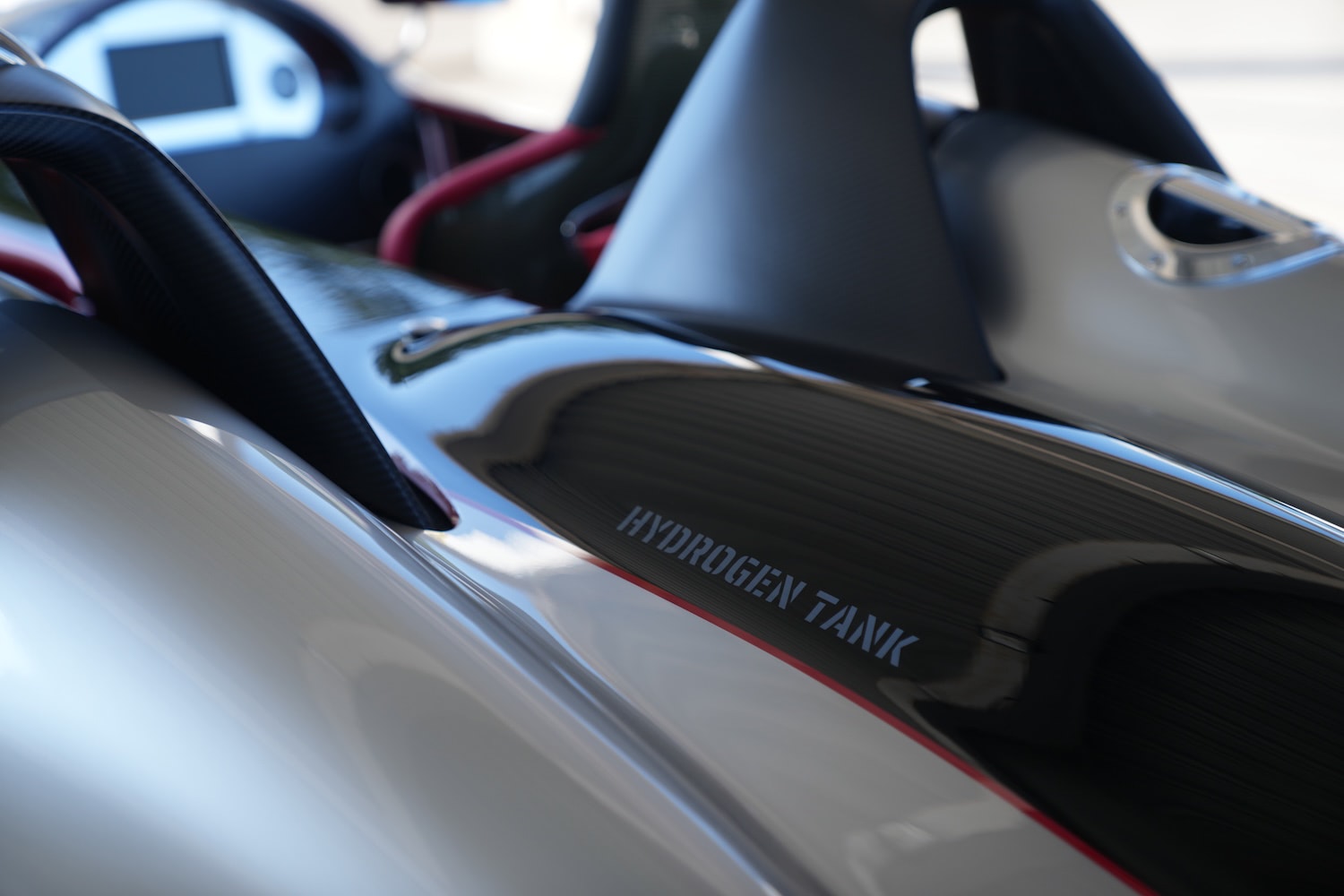 Ken Okuyama Cars、公道走行可能な水素燃料V12スポーツカー「F61H