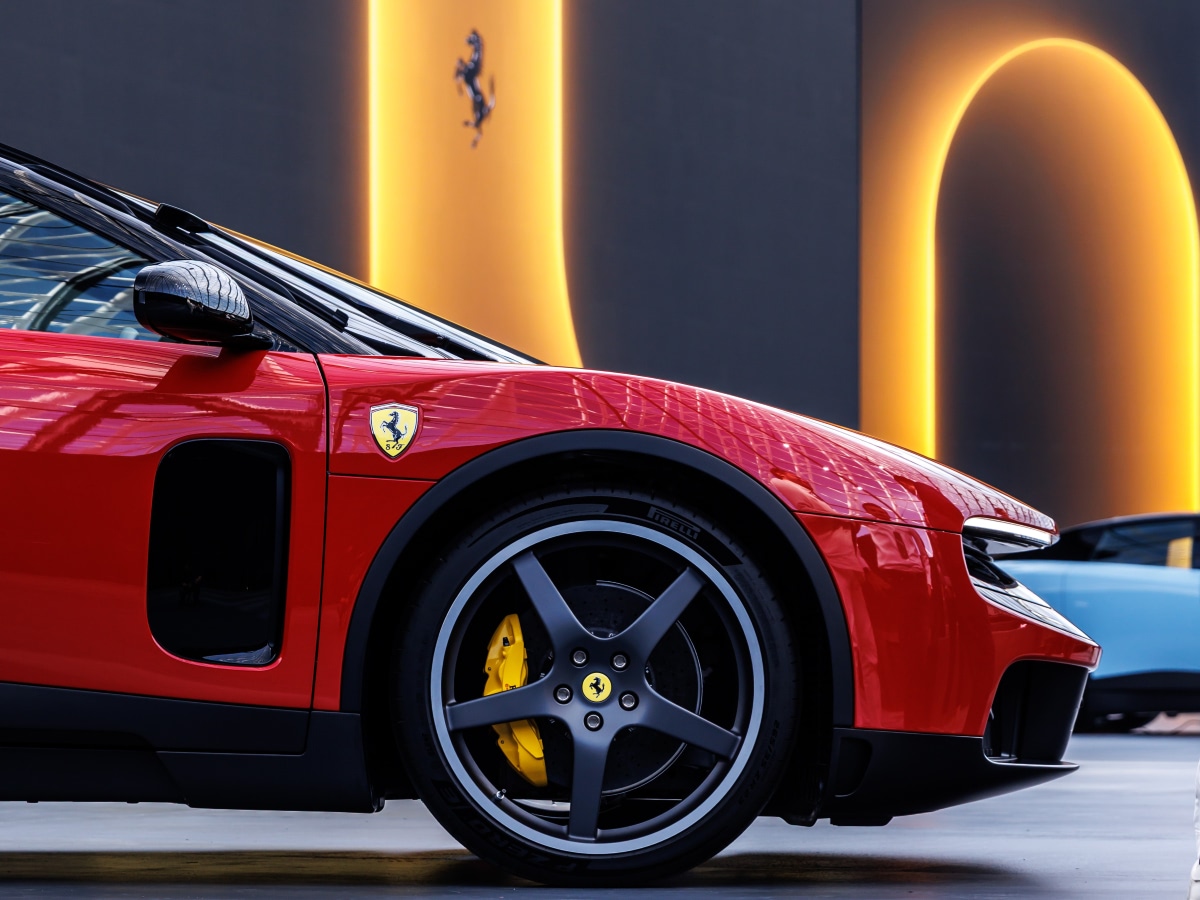 戦略尽くめのフェラーリ・ルーチェがついにデビュー | octane.jp