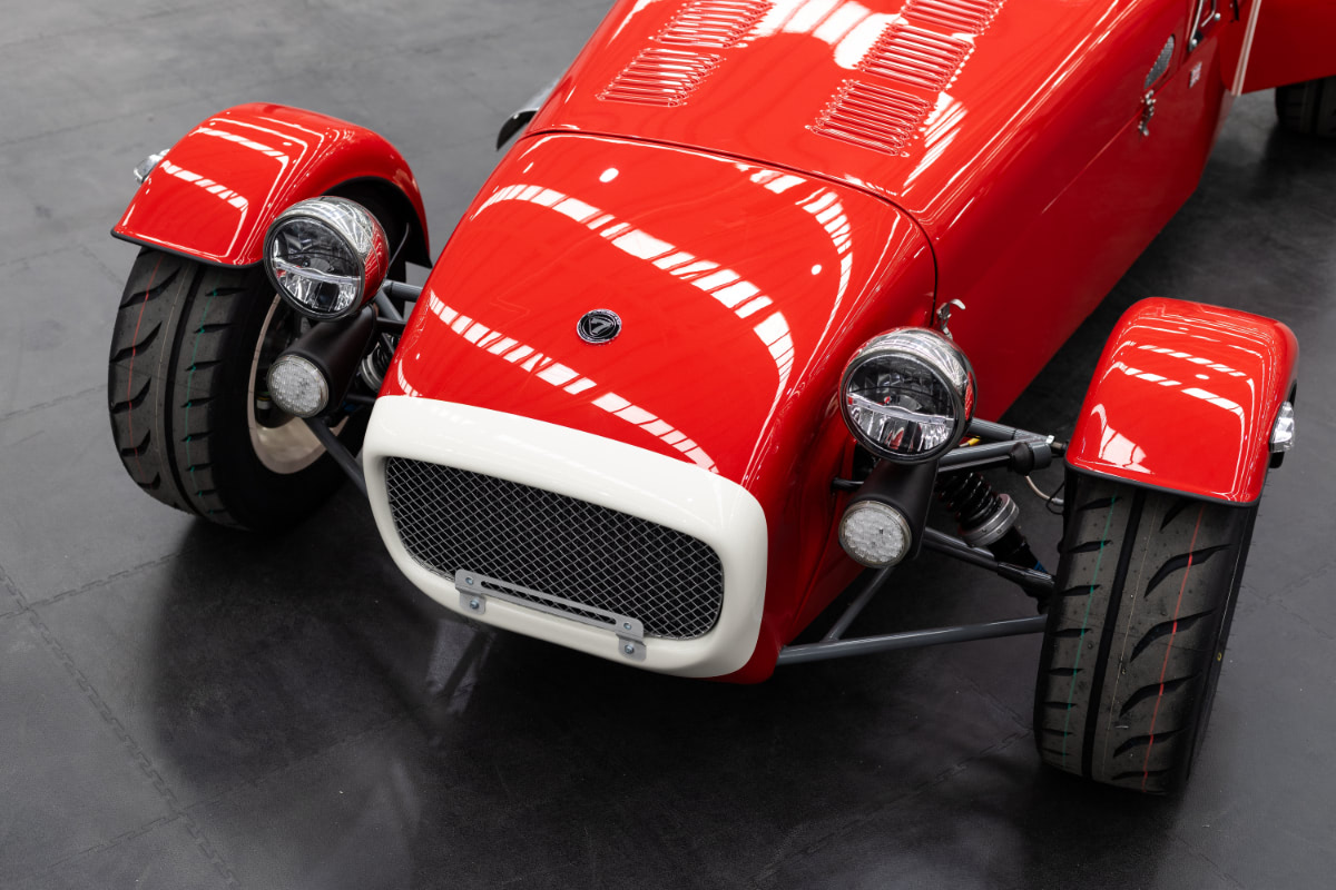 1960年代のレーシングエッセンスを受け継ぐケータハムSEVEN 340
