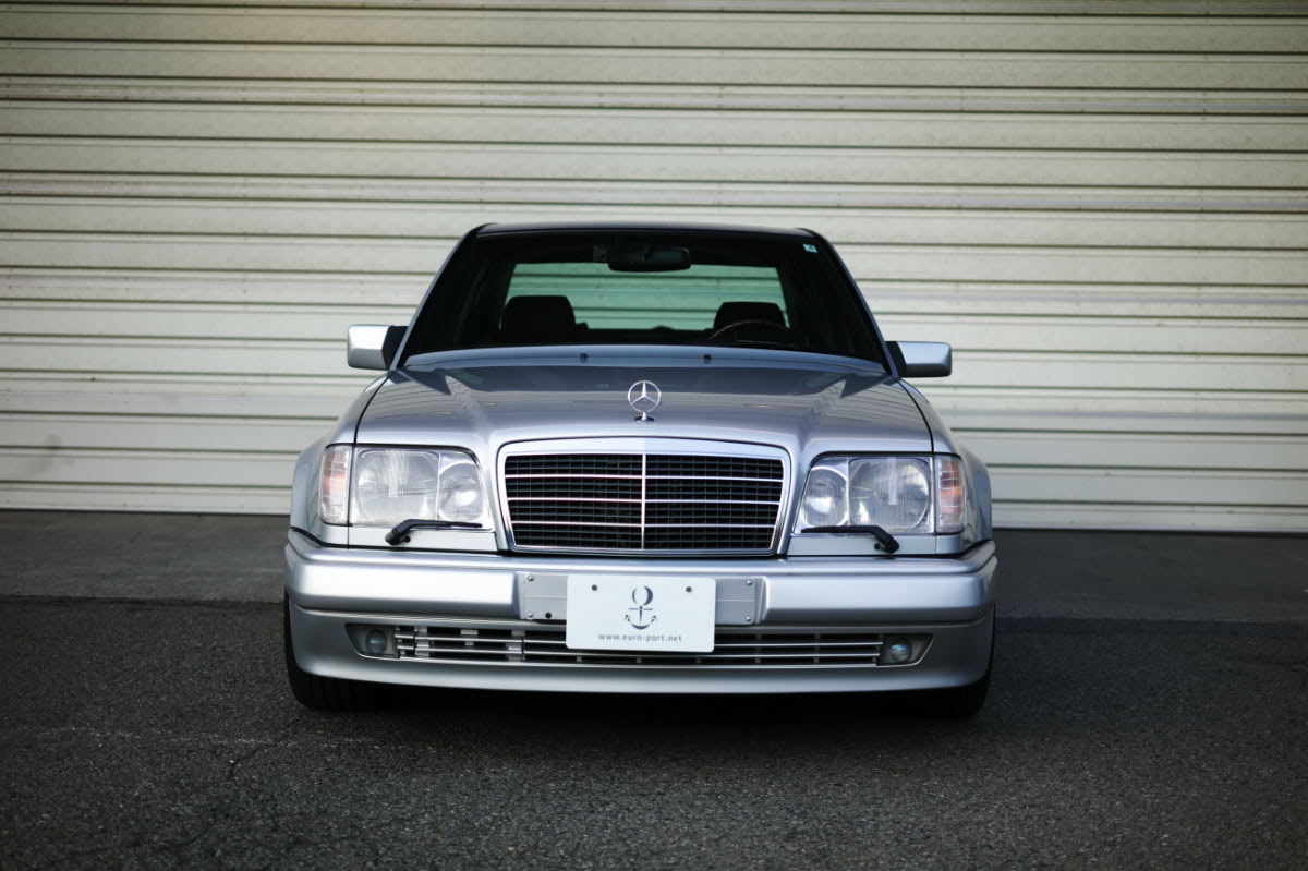 静謐猛威｜EURO PORT COLLECTION Vol.40 メルセデス・ベンツ E60 AMG