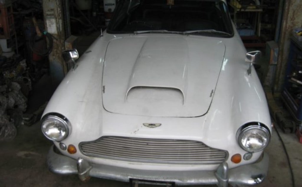 40年間眠っていたアストンマーティンDB4│即決価格は5000万円？ octane.jp 美しい車と暮らす