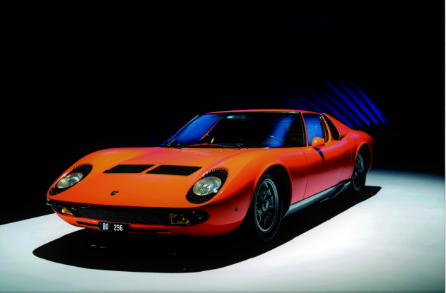 ミニミニ大作戦 に登場したランボルギーニ ミウラ 本物と特定する方法は Octane Jp Fuelling The Passion 車 に情熱を