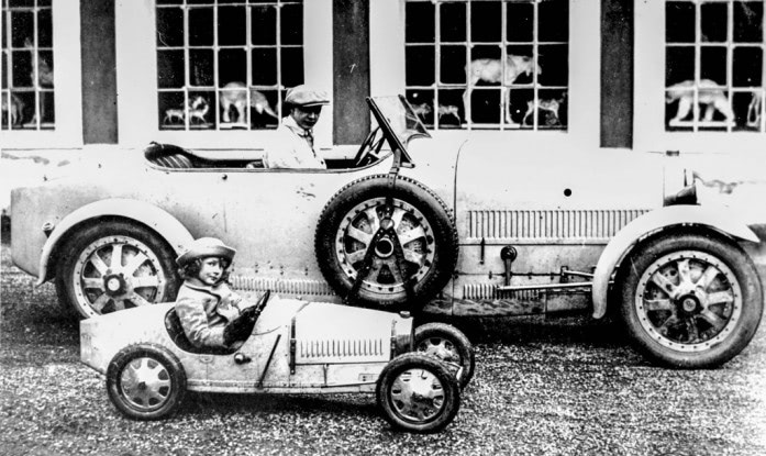 ブガッティの超ヒット作！│子供用ブガッティ「ベベ」の正体とは