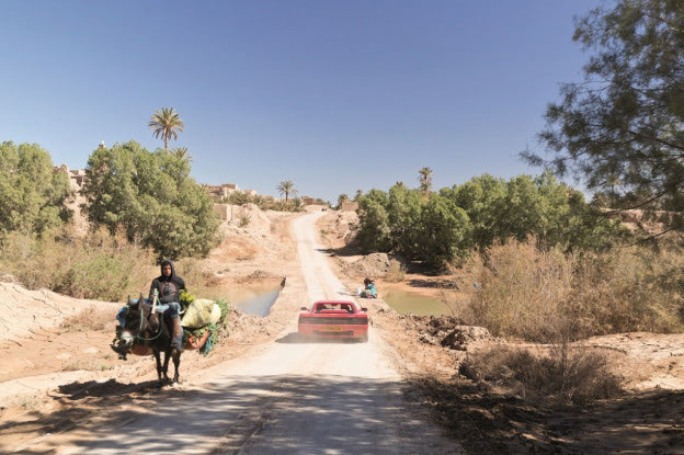 フェラーリ テスタロッサでサハラ砂漠を冒険したい と言われた時のこと Octane Jp Fuelling The Passion 車に情熱を