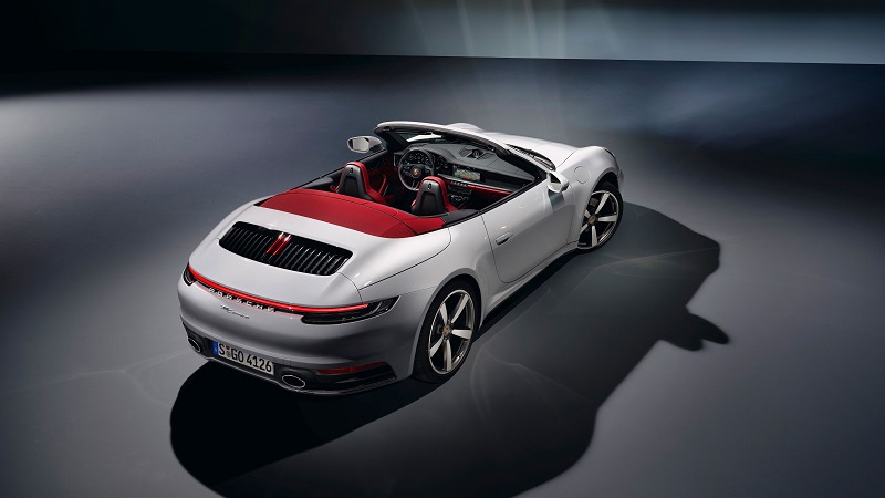 ポルシェ911 第8世代にニューメンバー登場│911カレラと911カレラ