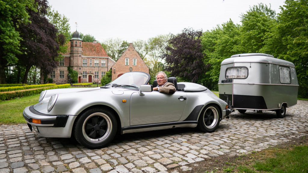 ポルシェ911スピードスターにキャラバンを オープンカーに魅了された人物 Octane Jp Fuelling The Passion 車 に情熱を