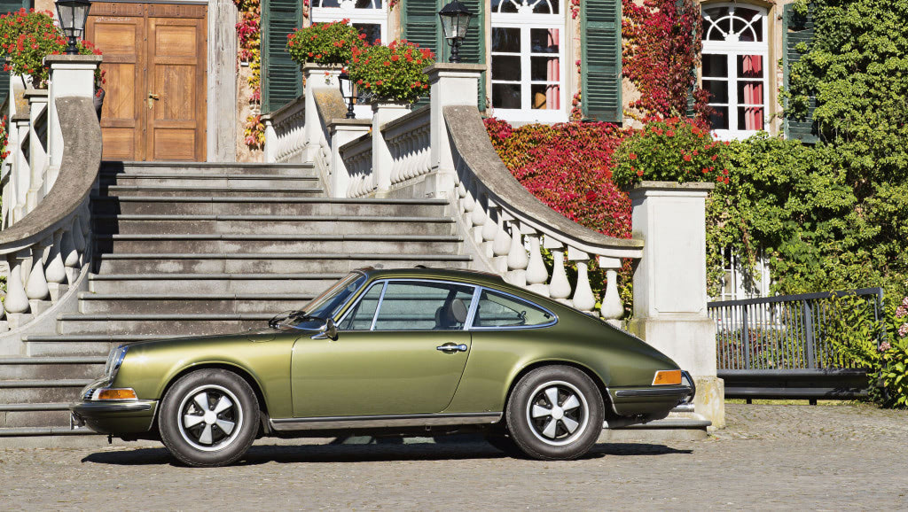 ポルシェ創業者が所有していた特別な911S│シートは布張りだった