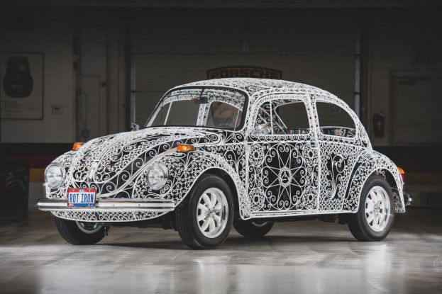 世界に1台のアートビートル？│ハンマーだけを使って作られた可憐な