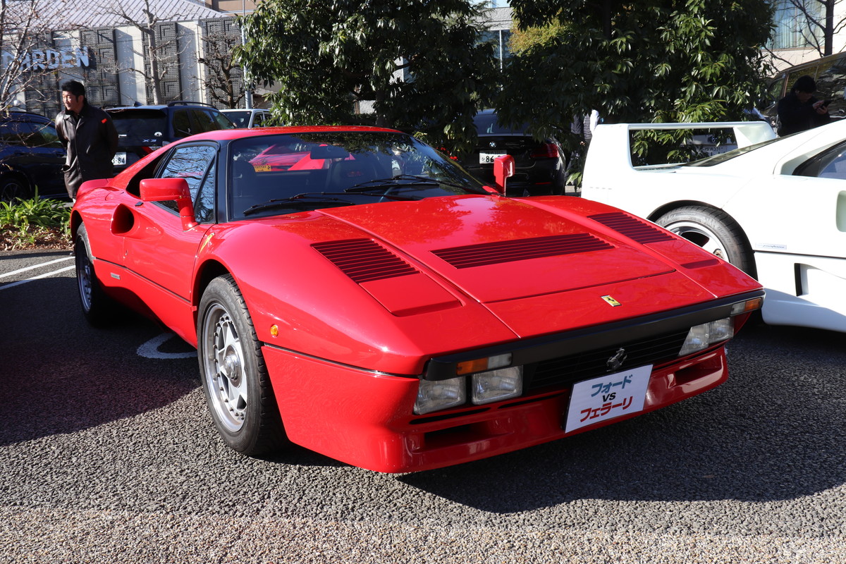 KinkiKids 堂本光一も登場！20台以上のフォードとフェラーリの名マシン
