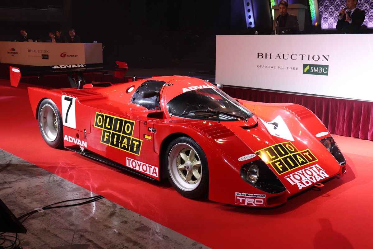 幕張メッセで開催されたレーシングカーだけのオークション結果は