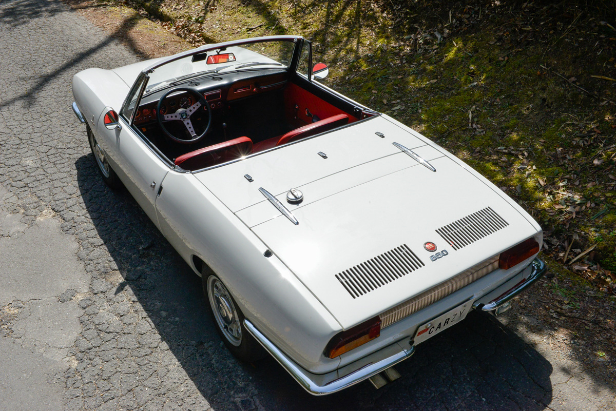 フィアット　850 ポリトーイズ 楽天市場】ミニカー 1/18 フィアット 850 ベルリーナ 水色 1964 FIAT