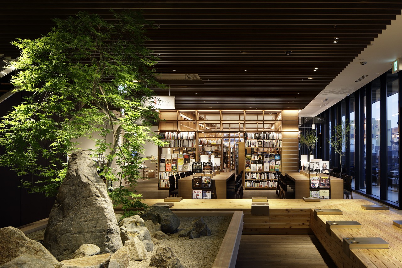 文化に囲まれ、毎日、好奇心の扉を開く場「奈良 蔦屋書店」 グランド