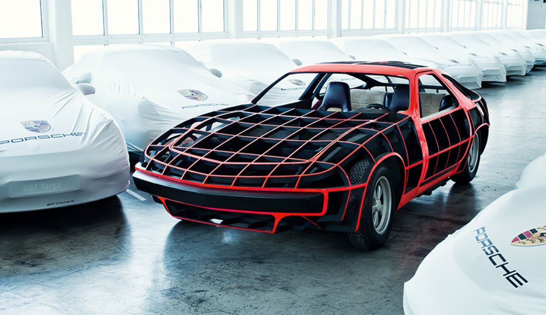 知られざる「ポルシェ995」が存在した ?! │未来型スポーツカーとして