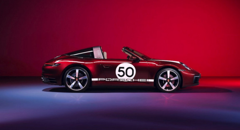 1/43 ポルシェ 911 targa4S ヘリテージエディション 992 1/43 ポルシェ 911 targa4S ヘリテージエディション 992 世界