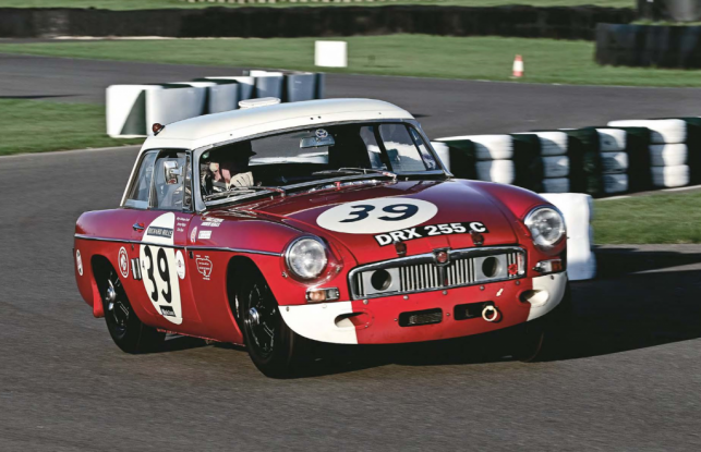 50年以上経っても恐ろしく速い！素晴らしいMGBのワークスカーに試乗