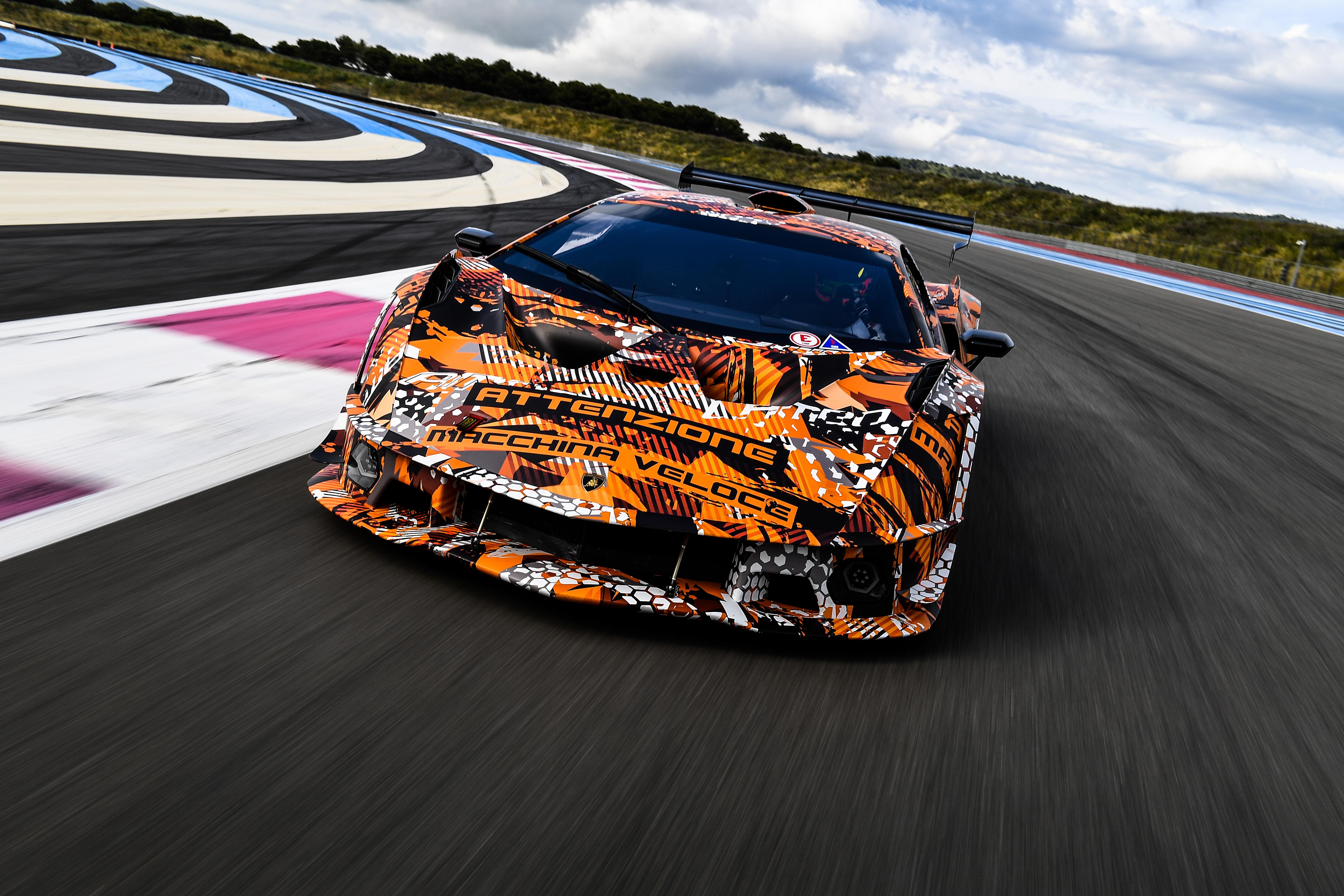 ランボルギーニのサーキット専用マシン「SCV12」が登場│830馬力