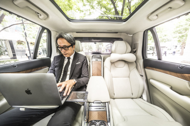 ボルボが提案する次世代の「デキる男」の書斎│ボルボ XC90