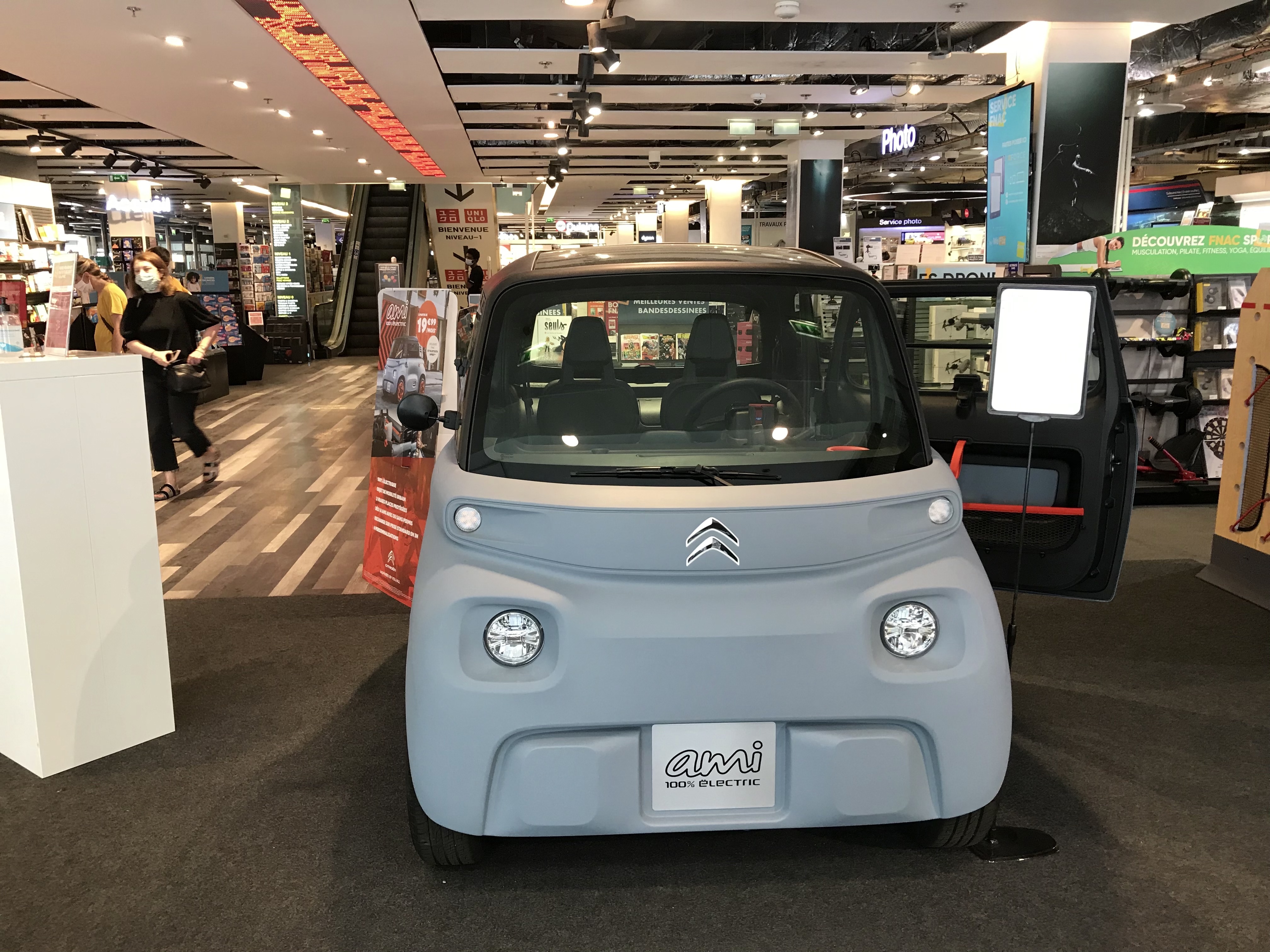 注目の小さなシトロエン！フランスでは14歳から運転できるAMI | octane