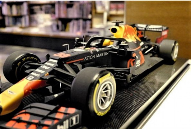 見事な再現度！オーストリアGP優勝モデルの1/8ラージスケールモデル