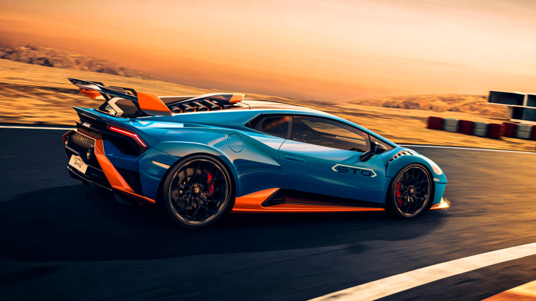 公道走行可能な640hpのランボルギーニが登場「ウラカンSTO」 | octane