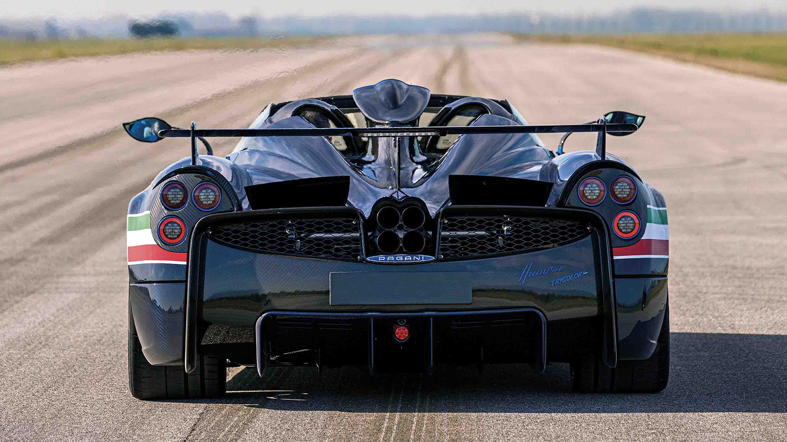 世界3台限定 フレッチェ・トリコローリ 60周年記念のパガーニ