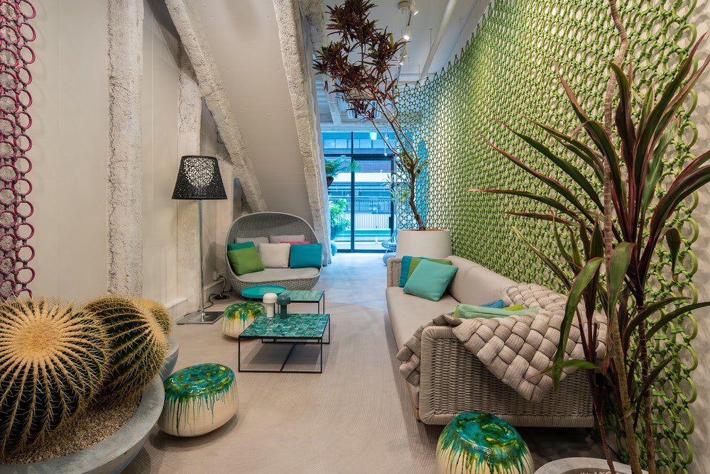 自然と調和する家具で風を感じる至福 Paola Lenti | octane.jp