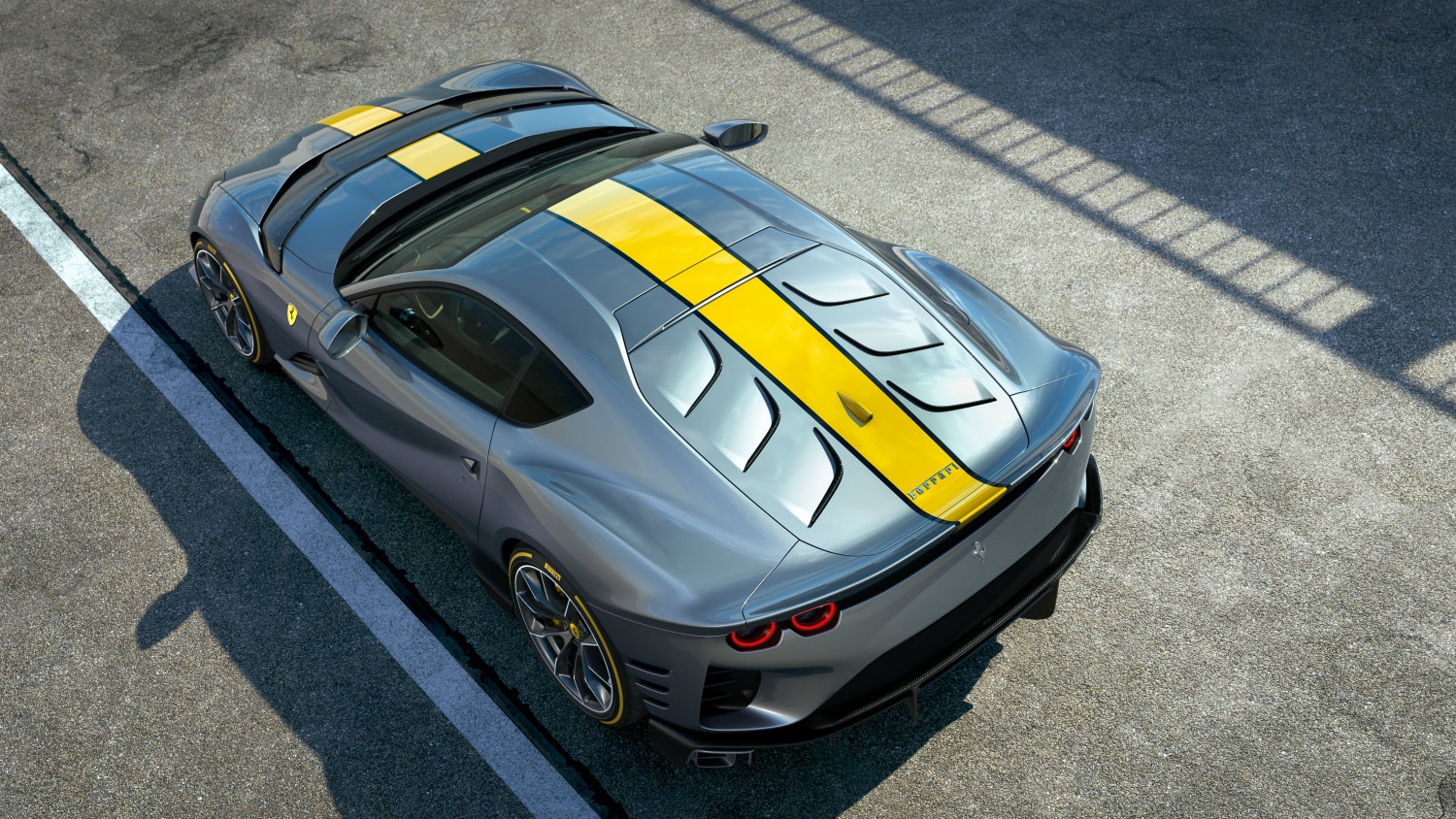四輪操舵採用の812スーパーファスト特別仕様車が登場。その名称
