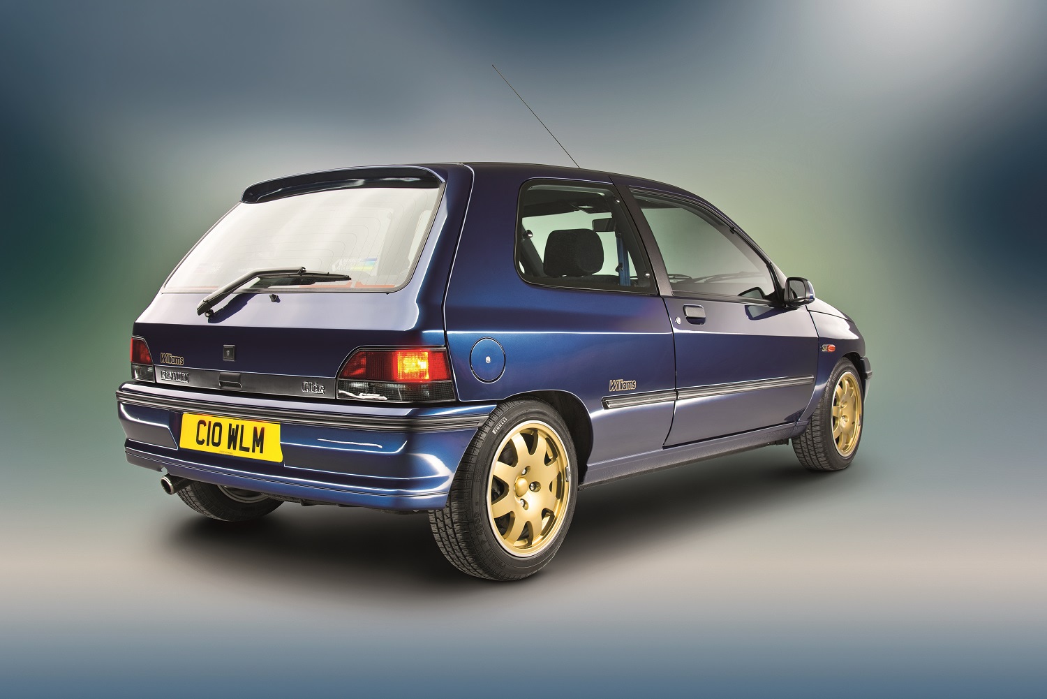 あなたはフォード派 それともルノー派 80年代にココロときめいたホットハッチの名車選 Octane Jp Fuelling The Passion 車に情熱を